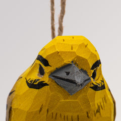 Goldammer hängend von Holzvogel