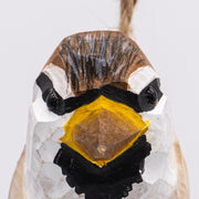 Spatz hängend von Holzvogel