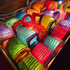 LED Lichterkette Laternchen Regenbogen von Caracol - beleuchtet Detail