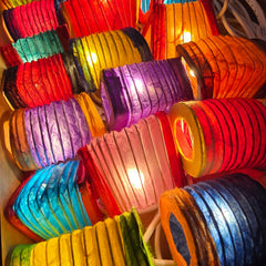 LED Lichterkette Laternchen Regenbogen von Caracol - beleuchtet Detail