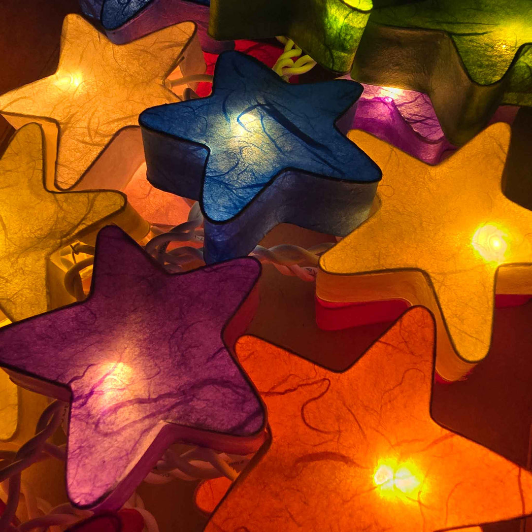 LED-Lichterkette Regenbogen-Sterne mit 20 Lichter von Caracol