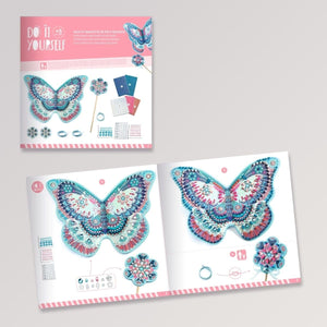 Offenes Heft von DIY: Feenflügel & Zauberstab von Djeco