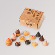 Bakes - handbemaltes Gebäck aus Holz von Grapat mit Box