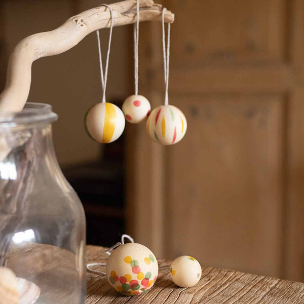 Grapat No5 Wonder Balls Christbaumschmuck aus Holz