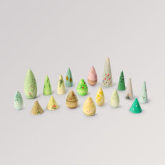 Kinder spielen mit Forest Tree - Holzfiguren handbemalt wie Bäume - von Grapat