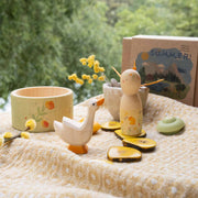 Hello Summer - Holzfiguren und Holzschale von Grapat und Ostheimer