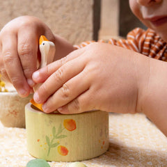 Hello Summer - Holzfiguren und Holzschale von Grapat und Ostheimer