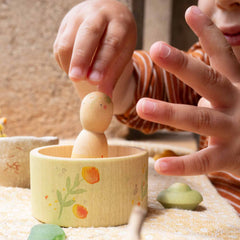 Hello Summer - Holzfiguren und Holzschale von Grapat und Ostheimer