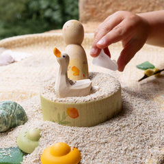 Hello Summer - Holzfiguren und Holzschale von Grapat und Ostheimer