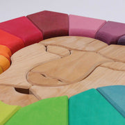 Bauspiel Regenbogenlöwe von Grimm's - in bunten Farben