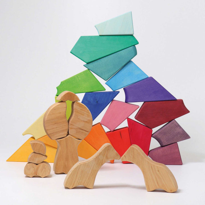 Bauspiel Regenbogenlöwe von Grimm's - in bunten Farben