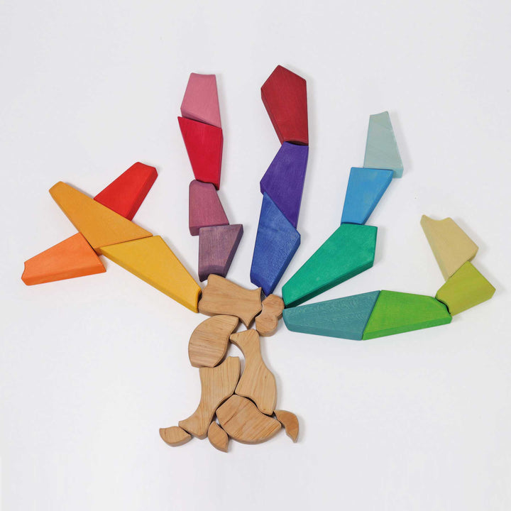 Bauspiel Regenbogenlöwe von Grimm's - in bunten Farben