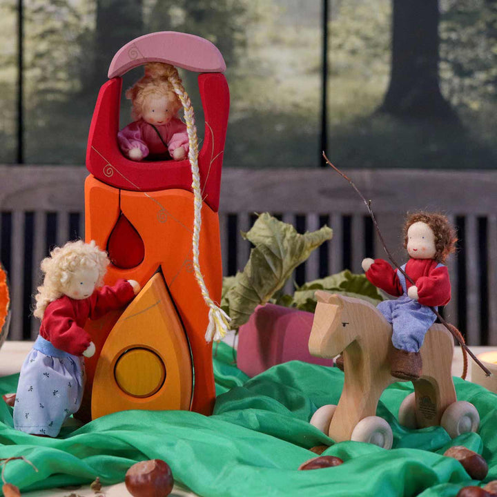 Märchendorf von Grimms mit Biegepuppen