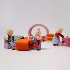 Rosa-Orangenes Bauhaus von Grimms