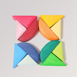 Schaukelschiffe von Grimm's (12-teilig) in 4 Farbtönen aus Holz