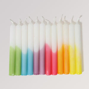 Weihnachtskerze Dip-Dye Regenbogen (12 Stück) von Grimm's
