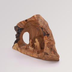 Weihnachtskrippe handgeschnitzt in Baumwurzel - Olivenholz von Weihnachtsdeko aus Betlehem