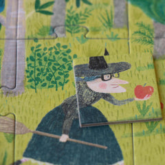 Puzzle "Once upon a time" von Lonji - 100 Teile. Szene Hexe mit Apfel