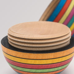 Handgefertigtes Außengewinde aus Holz der Stehaufdose gestreift von Mader