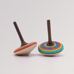Zwei Streifenkreisel klein in unterschiedlichen Farben von Mader Kreiselmanufaktur