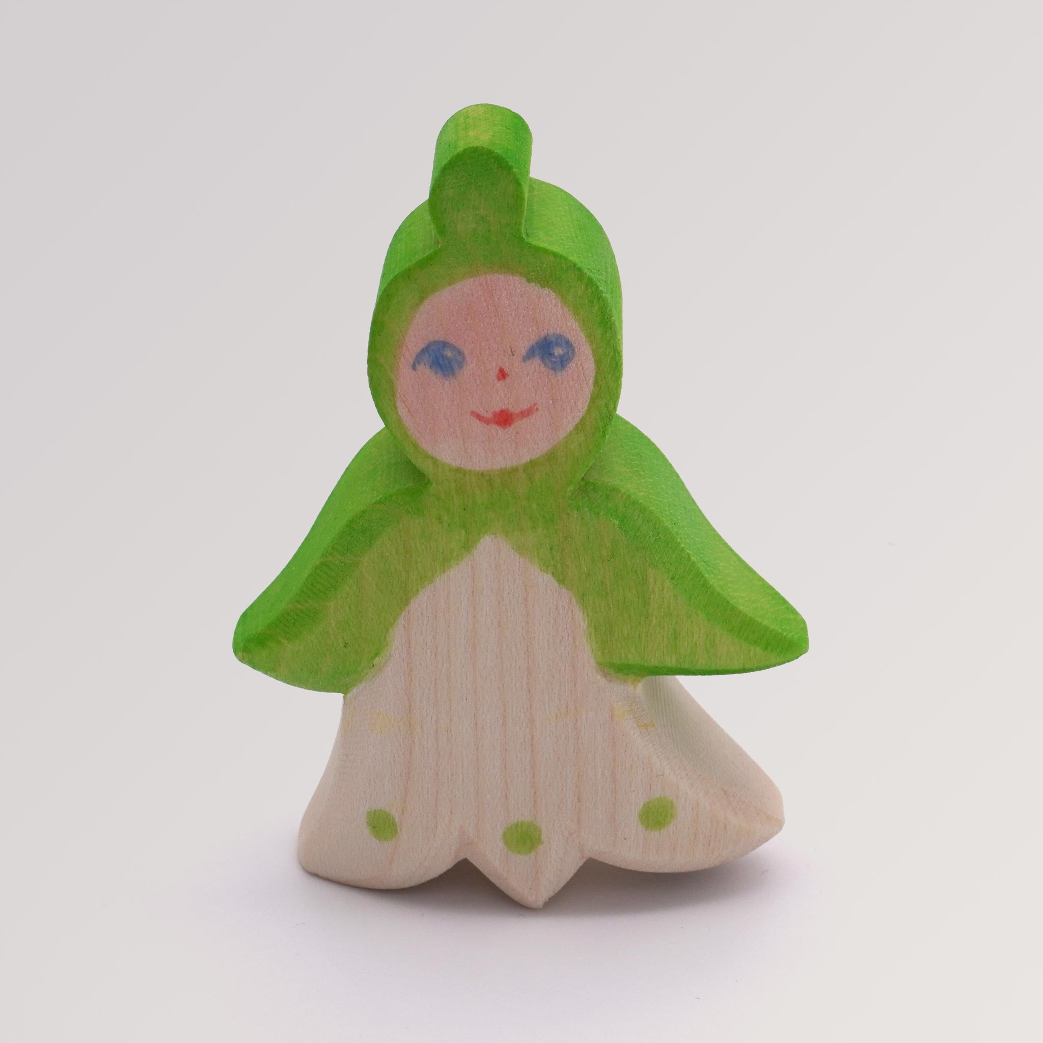 Blumenkind Märzenbecher aus Holz in natur und hellgrün von Ostheimer