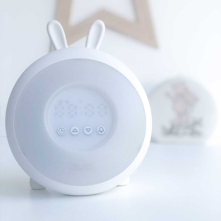 Rabbit & Friends Lichtwecker & Nachtlicht für Kinder in weiß - mit Hasenohren