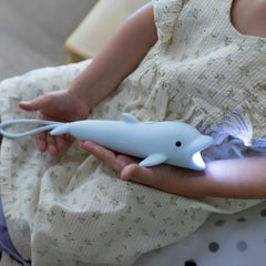 Taschenlampe im Delfin-Design für Kinder - von Rabbit & Friends