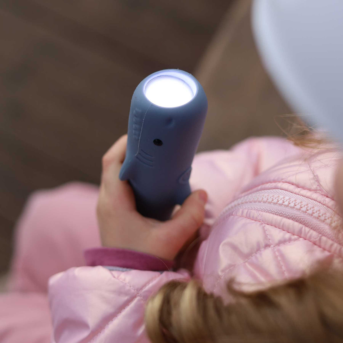 Taschenlampe im Hai-Design für Kinder - von Rabbit & Friends