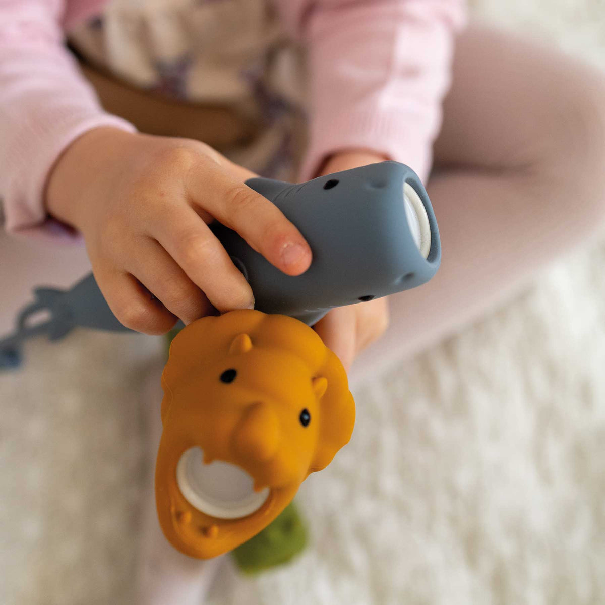 Taschenlampe im Löwen-Design für Kinder - von Rabbit & Friends