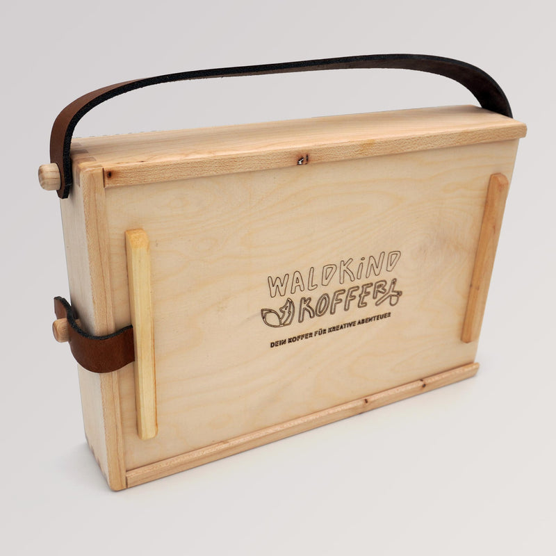 Waldkinder Outdoor Koffer von Romanswerk