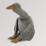 Kuscheltier & Wärmekissen Gans groß in grau von Senger Naturwelt