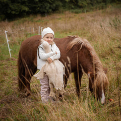 Kuscheltier große Gans im Farbton leinen von Senger Naturwelt