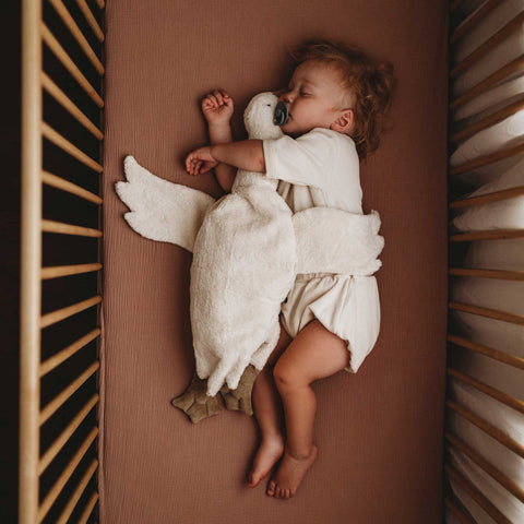 Kuscheltier & Wärmekissen Gans groß in weiß von Senger Naturwelt