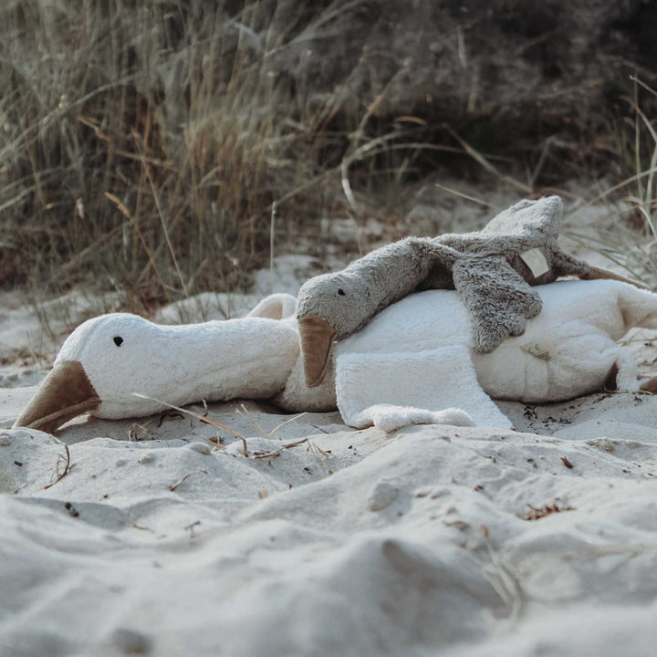 Kuscheltier & Wärmekissen Gans groß in weiß von Senger Naturwelt