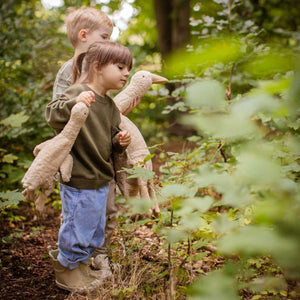 Kuscheltier kleine Gans im Farbton leinen von Senger Naturwelt