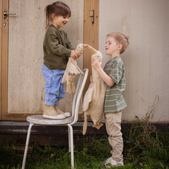 Kuscheltier kleine Gans im Farbton leinen von Senger Naturwelt