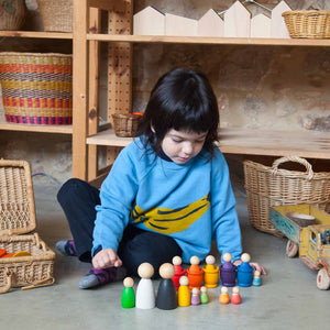 Adult Nins Light Wood - große Holzfiguren hell von Grapat