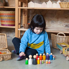 Adult Nins Light Wood - große Holzfiguren hell von Grapat