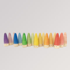 Sticks - 18 Holzzwerge regenbogenfarben von Grapat