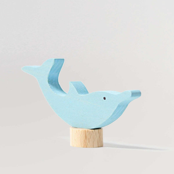 Geburtstagsstecker hellblauer Delfin aus Holz von Grimms zur Dekoration