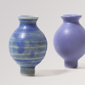 Geburtstagsstecker Blaue Vase aus Keramik von Grimms zur Dekoration