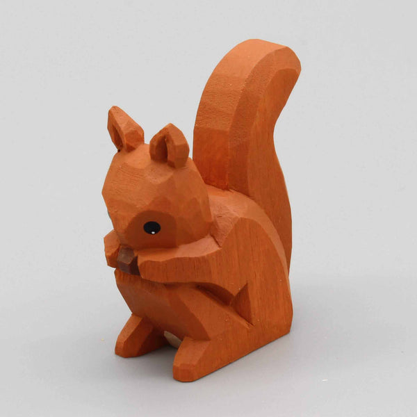Eichhörnchen, sitzend von Lotte Sievers-Hahn
