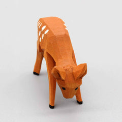 Kitz, äsend von Lotte Sievers-Hahn