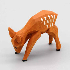 Kitz, äsend von Lotte Sievers-Hahn