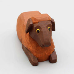 Schaf, dunkel, liegend, Kopf hoch von Lotte Sievers-Hahn