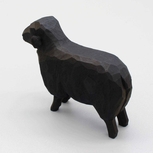 Schaf, schwarz, Kopf hoch von Lotte Sievers-Hahn