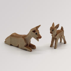 Ziege hell, liegend von Lotte Sievers-Hahn