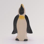 Pinguin von vorne von Ostheimer