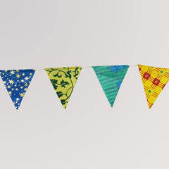 Girlande Dreiecke, Muster und Farben sortiert von Tudi Billo
